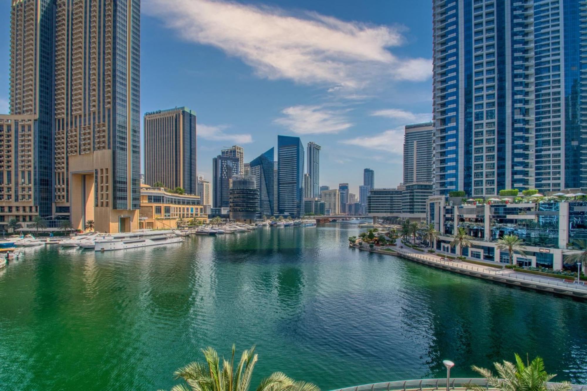 Vibrant Waterfront Duplex In Marina * Dubai