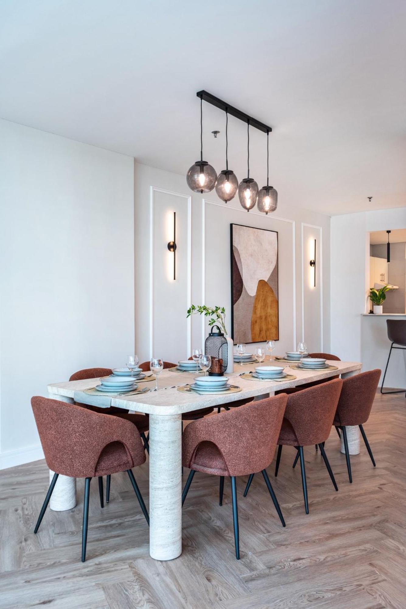 Apartment Vibrant Waterfront Duplex In Marina Dubai