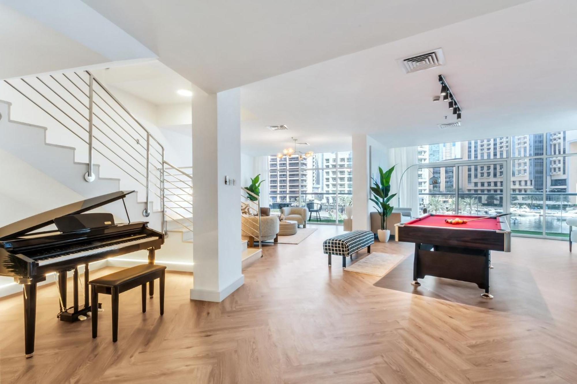 Apartment Vibrant Waterfront Duplex In Marina
