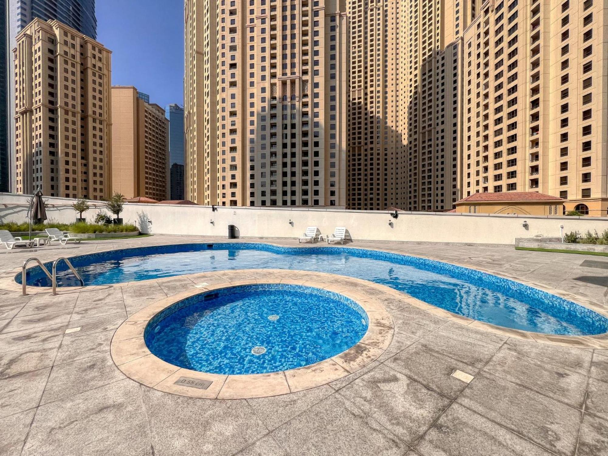 Vibrant Waterfront Duplex In Marina Dubai