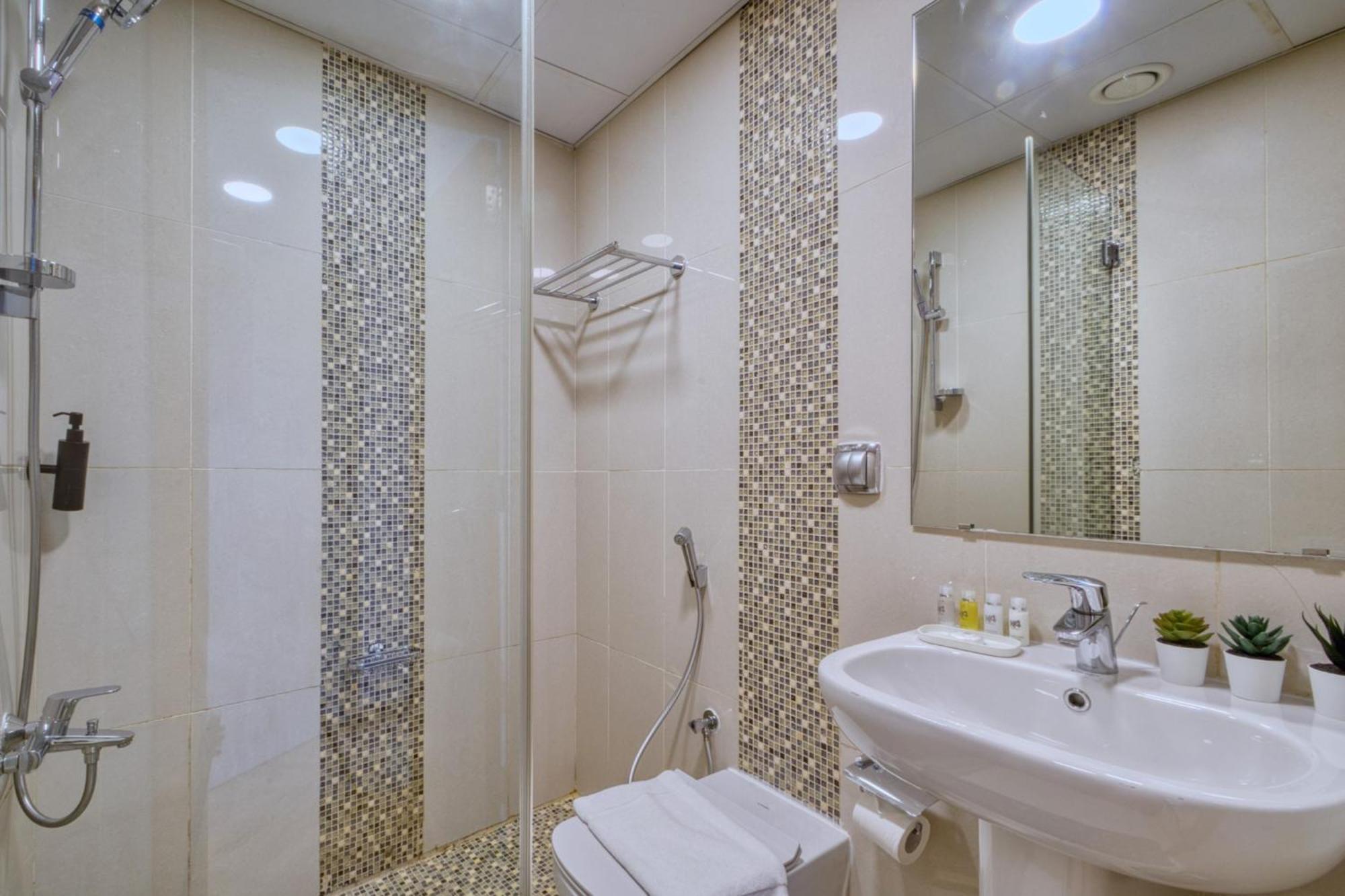 Vibrant Waterfront Duplex In Marina Apartment Dubai