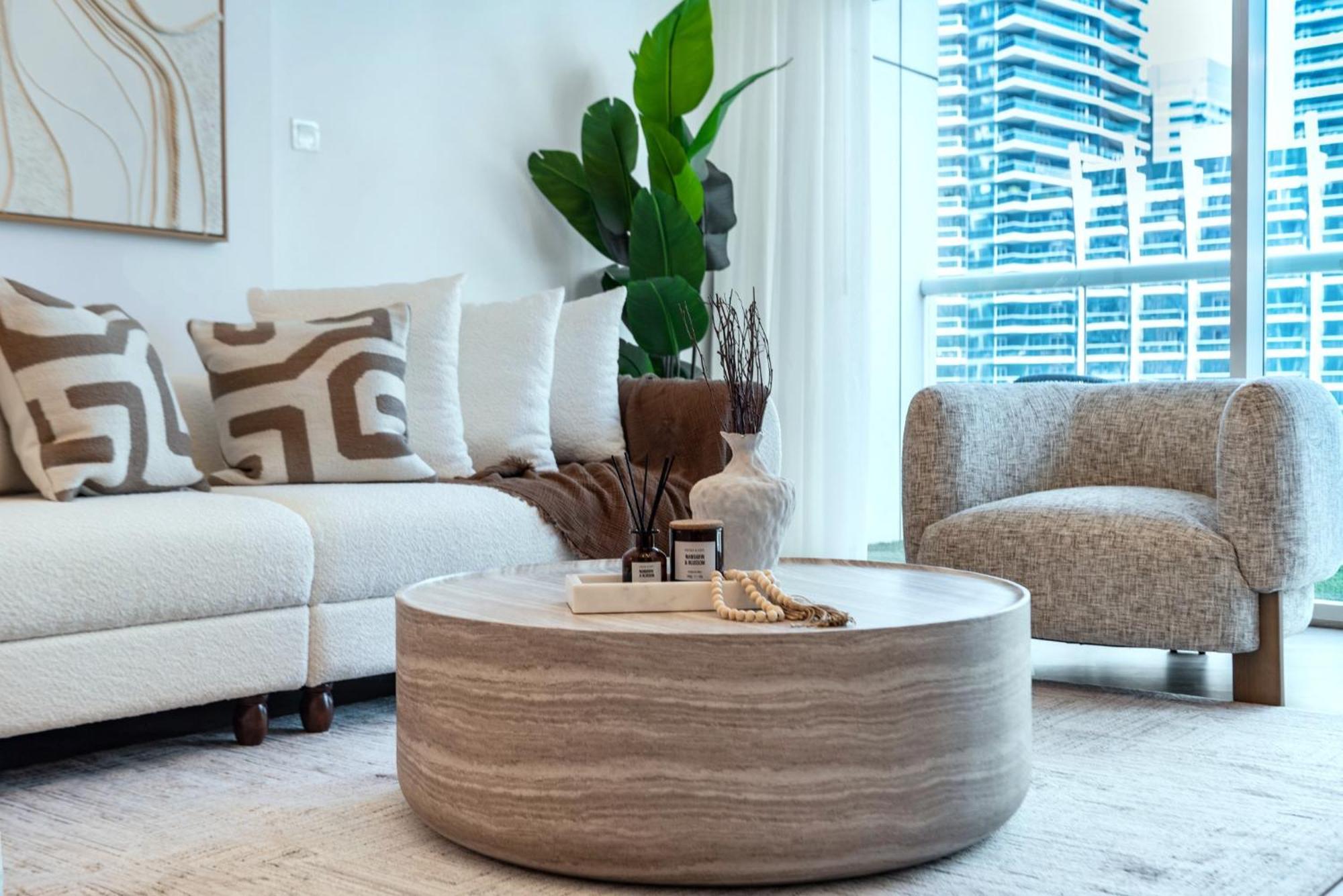 Vibrant Waterfront Duplex In Marina * Dubai